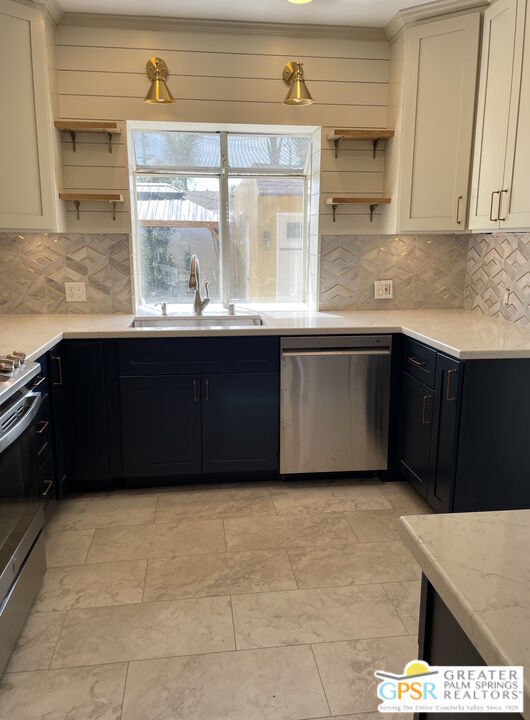 Foto del edificio - 3163 Pine Ave