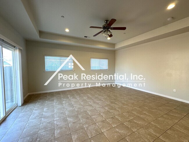 Building Photo - Wonderful 4bd/2ba Home with 2 Car Garage!