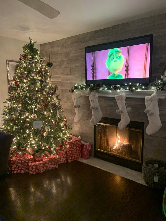 Livingroom - 3605 Waltham Ct