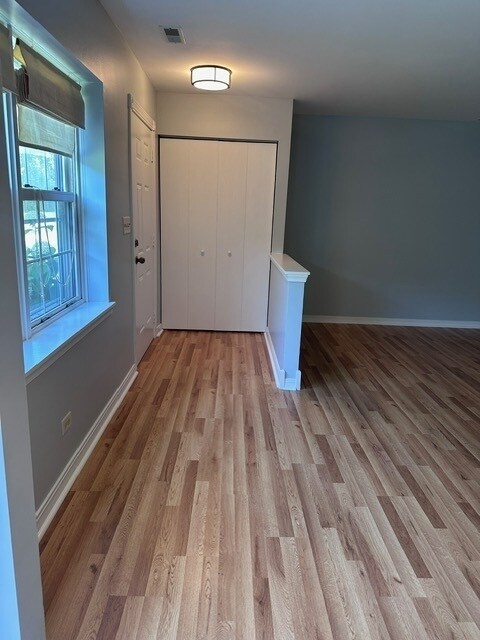 Building Photo - 1186 Greenwood Cir