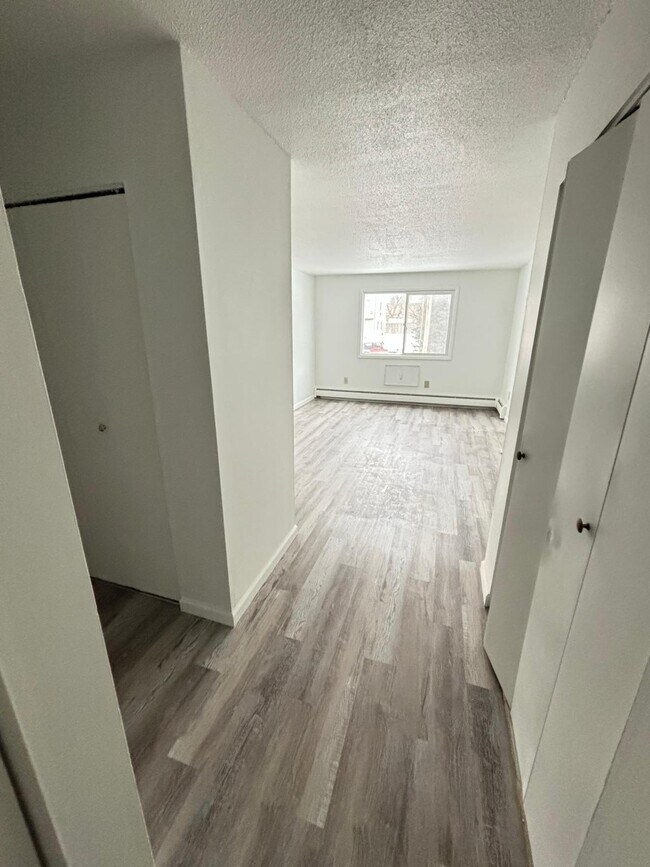 Foto del edificio - Crestview Apartments