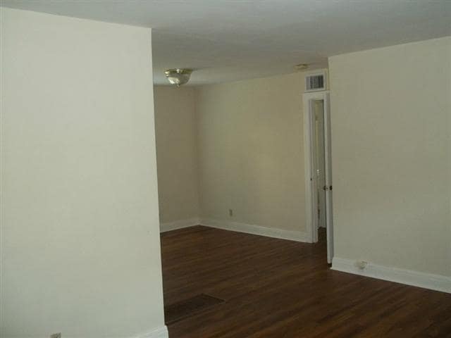 Foto del edificio - 2511 Enfield Rd