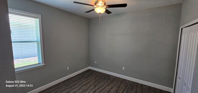 Building Photo - New 3/2/2.5 Home with Upgrades