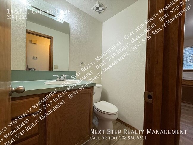 Foto del edificio - 1483 E Carter Ln