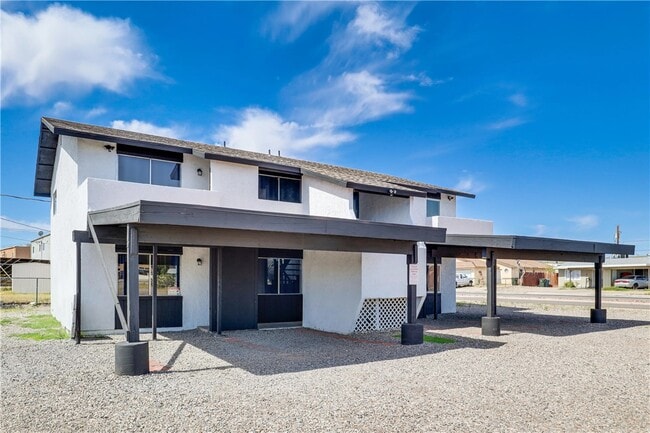 Building Photo - 644 Swan Dr