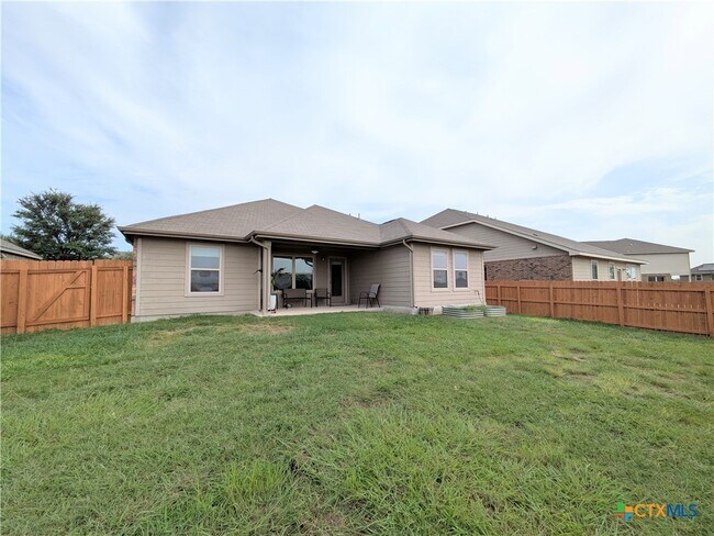 Building Photo - 1809 Logan Trail