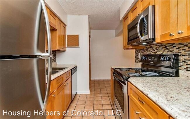 Building Photo - 2 br, 2 bath House - 4605 S Lowell Blvd #B