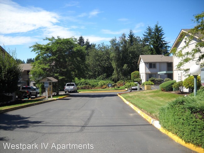 Foto del edificio - 10214 Lakeview Ave SW