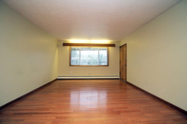 Photo - 3200-3236 SW Marigold St Apartment