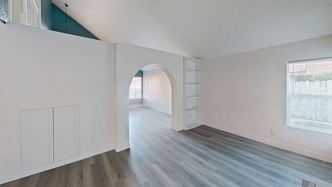 Foto del edificio - 15711 Shadow Mountain Ln