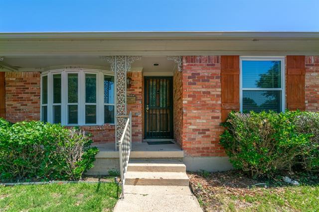 Building Photo - 6907 Thornwood Dr
