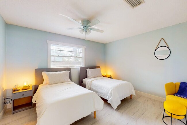 Foto del edificio - 255 48th St W