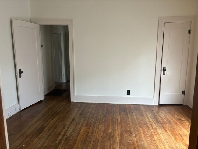 Building Photo - Beautiful Spacious Family 3 Bed Home