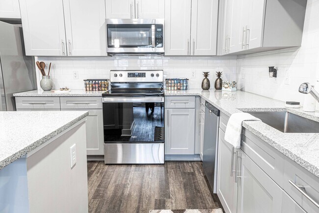 Foto del edificio - Founders Pointe Apartments