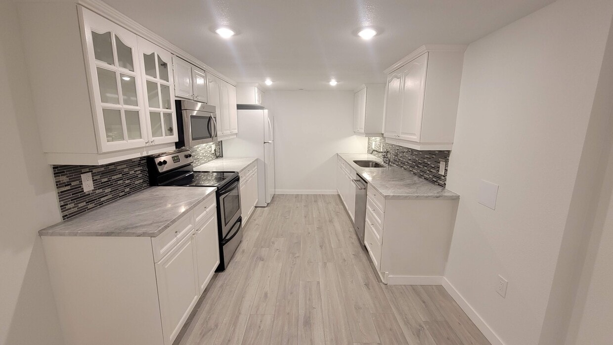 786 S Glencoe St Unit Basement, Denver, CO 80246 Condo for Rent in