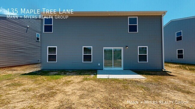 Foto del edificio - 135 Maple Tree Ln