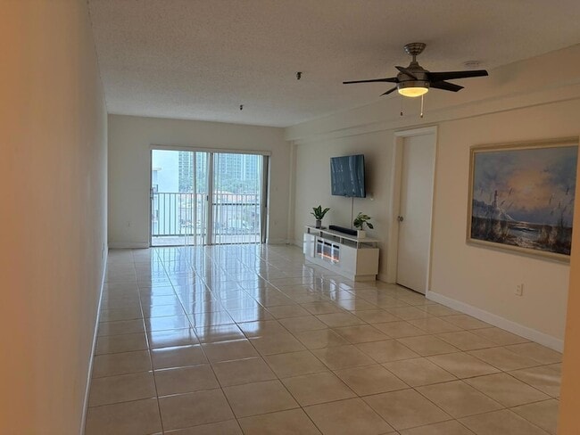Building Photo - 250 181st Drive Unit 406
