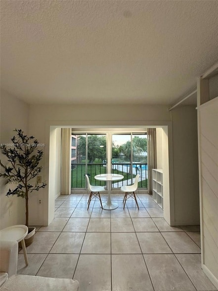 Photo - 9405 W Flagler St Apartment