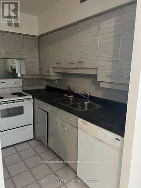 Building Photo - 30 Greenfield Ave