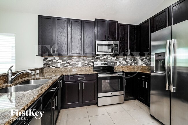 Foto del edificio - 112 Andalusia Loop