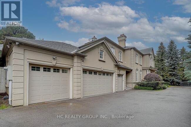 Building Photo - 193 The Bridle Path