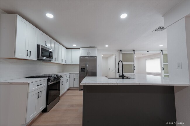 Foto del edificio - 7942 Hammerly Blvd