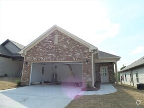 Building Photo - 890 Maple Trce