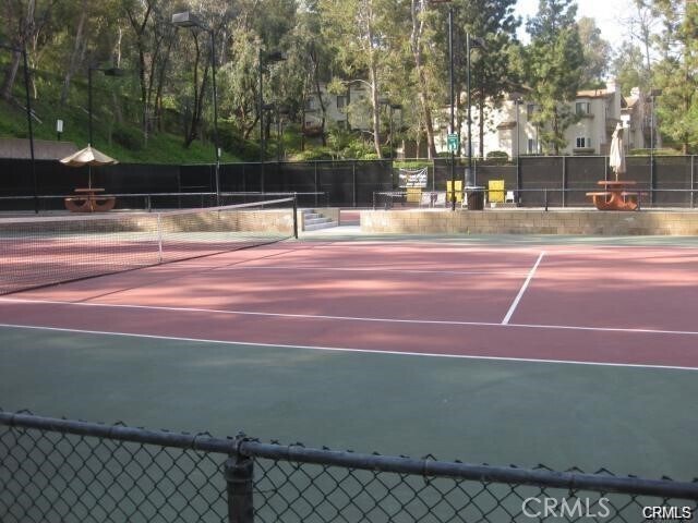 Foto del edificio - 22795 Lakeway Dr