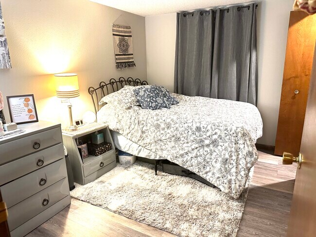Dormitorio 1 - 1227 Jefferson St
