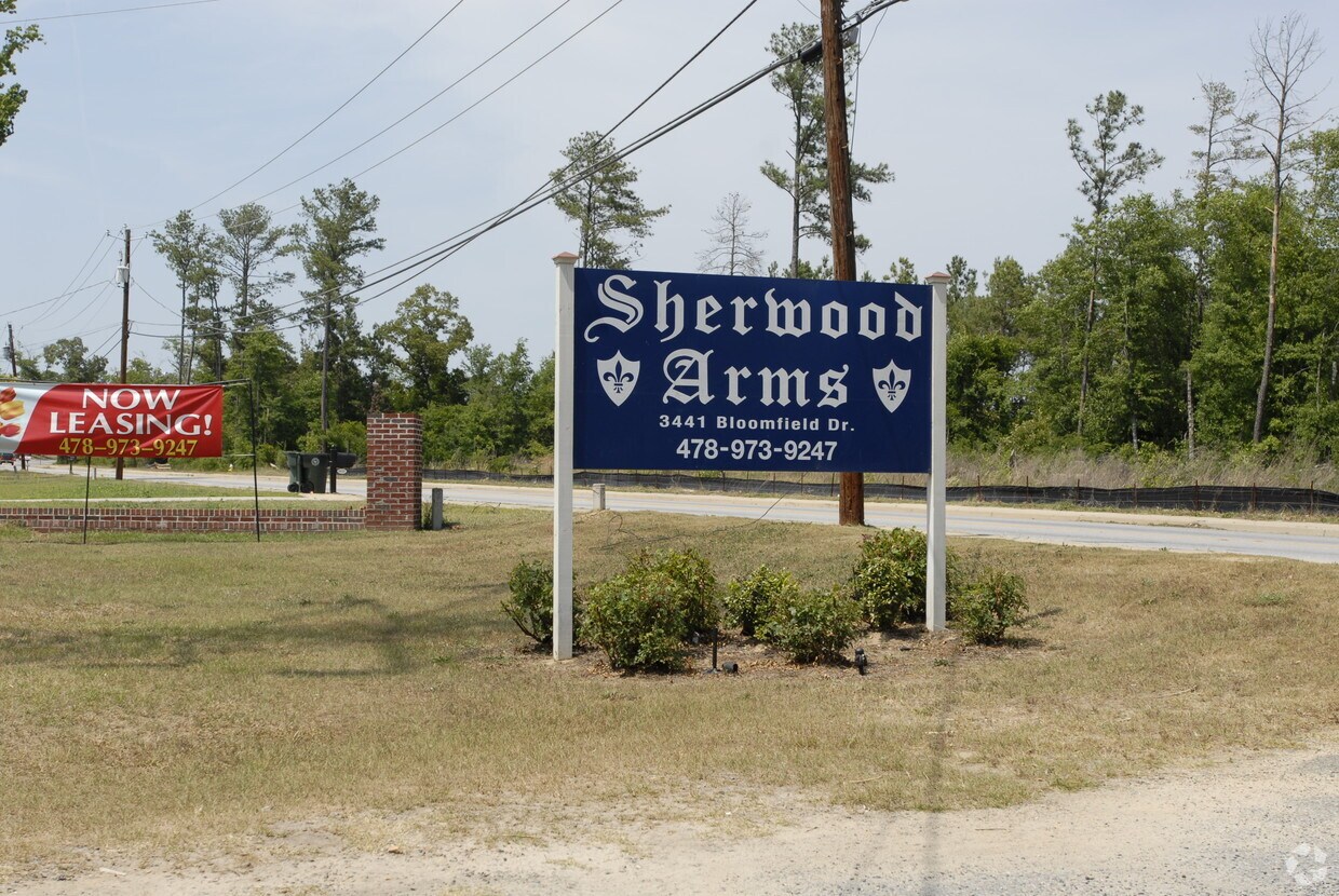Sherwood Arms Apartments in Macon, GA