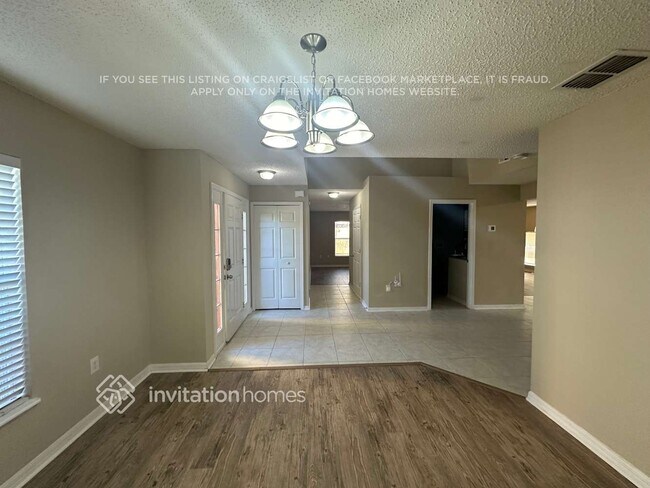 Foto del edificio - 3165 Hoover Dr