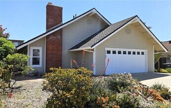 Building Photo - 33182 Santiago Dr