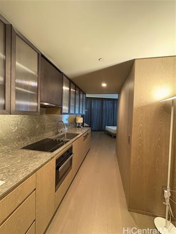 Building Photo - 1000 Auahi St