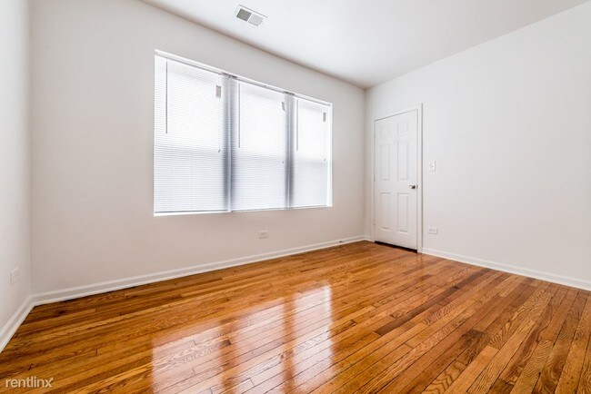 Foto del edificio - 7406 S Perry Ave