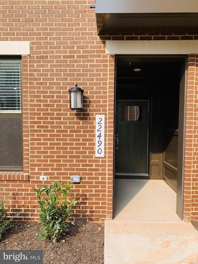 22490 Radford Point Ter, Ashburn, VA 20148 Townhome Rentals in