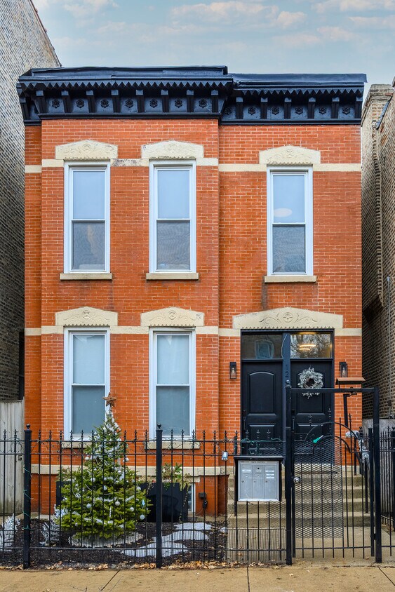 Primary Photo - 1242 N Campbell Ave