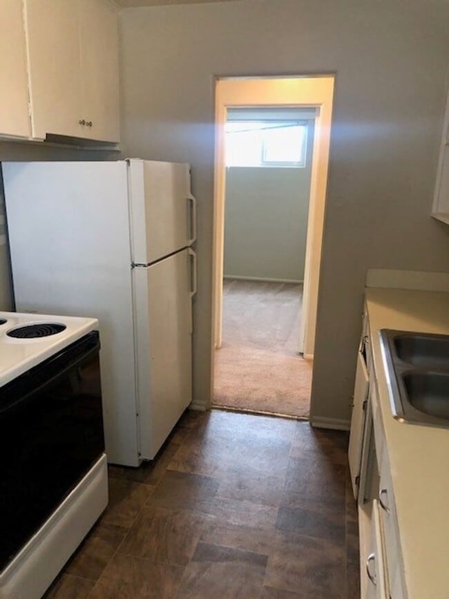 Building Photo - 3105 1/2-3105 Eastlake Ave E