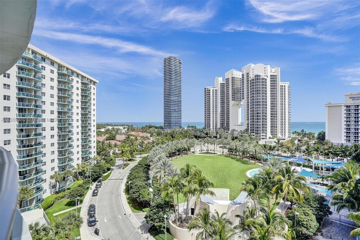 Primary Photo - 19370 Collins Ave