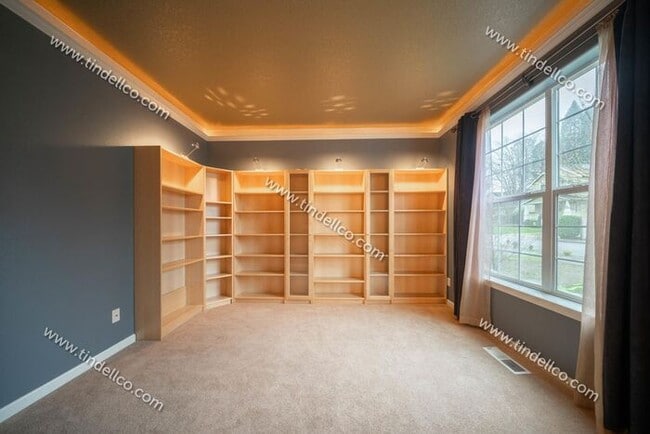 Foto del edificio - Bright & Elegant 3-Bedroom w/ Study and En...