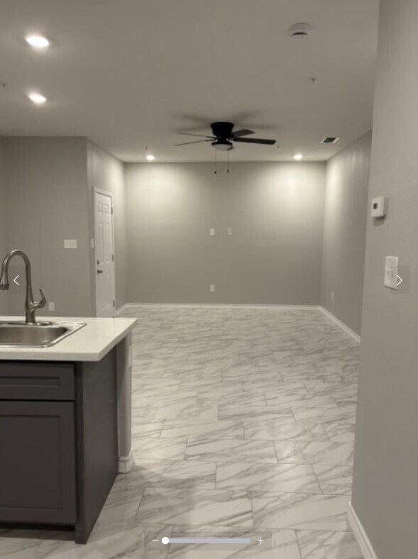 Foto del edificio - Angelix Apartments (BRAND NEW!)
