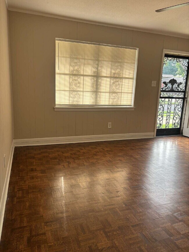 Foto del edificio - 3775 Ashburn St