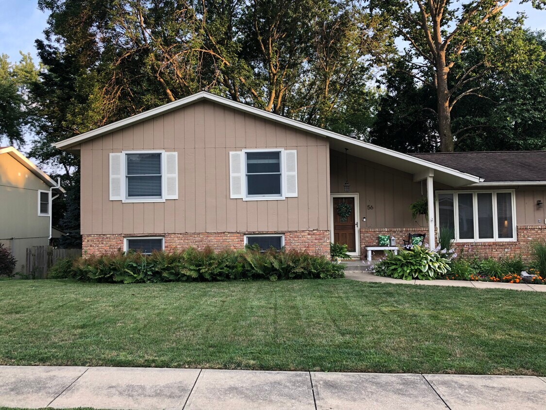 Foto principal - 56 Arbury Dr