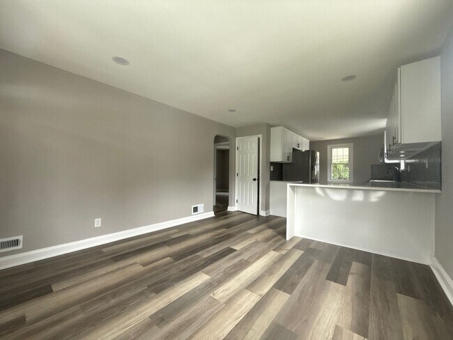 Foto del edificio - Five-Bedroom Home in Nottingham