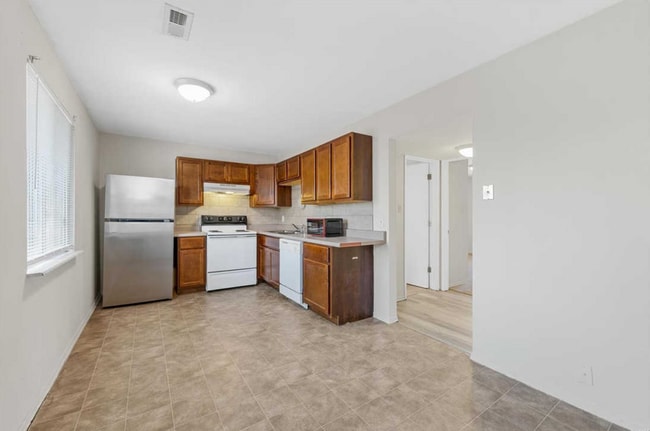 Kitchen - 4 E Rock Creek Mnr
