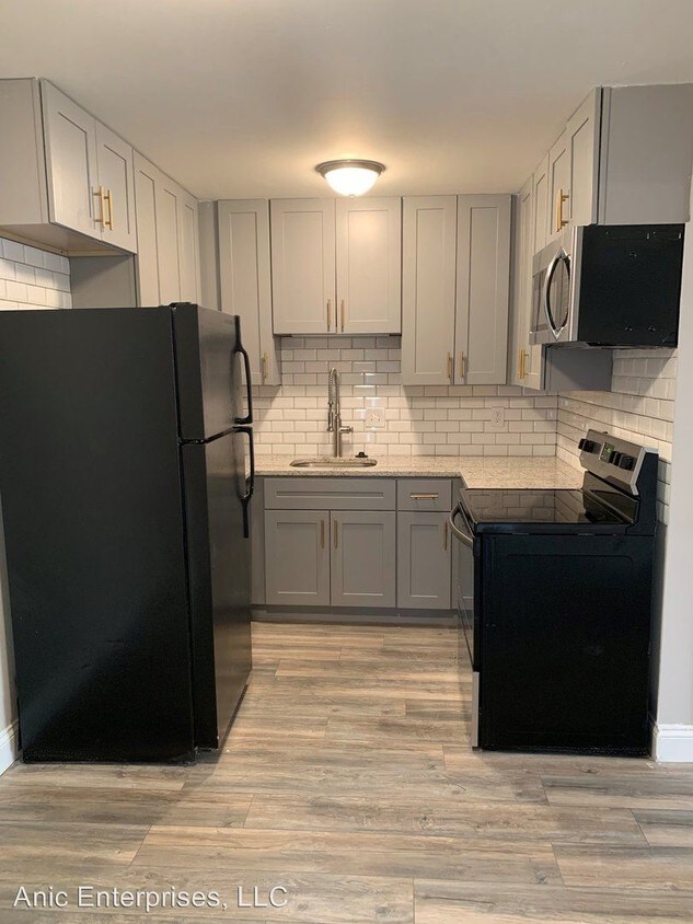 Foto principal - 1 br, 1 bath Apartment - 406 W Adams Avenue