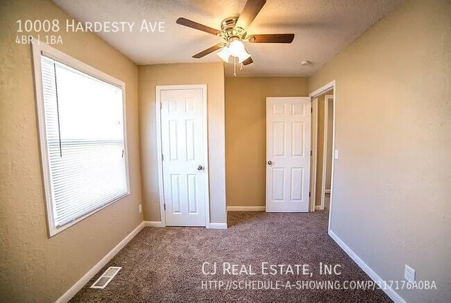 Foto del edificio - 10008 Hardesty Ave