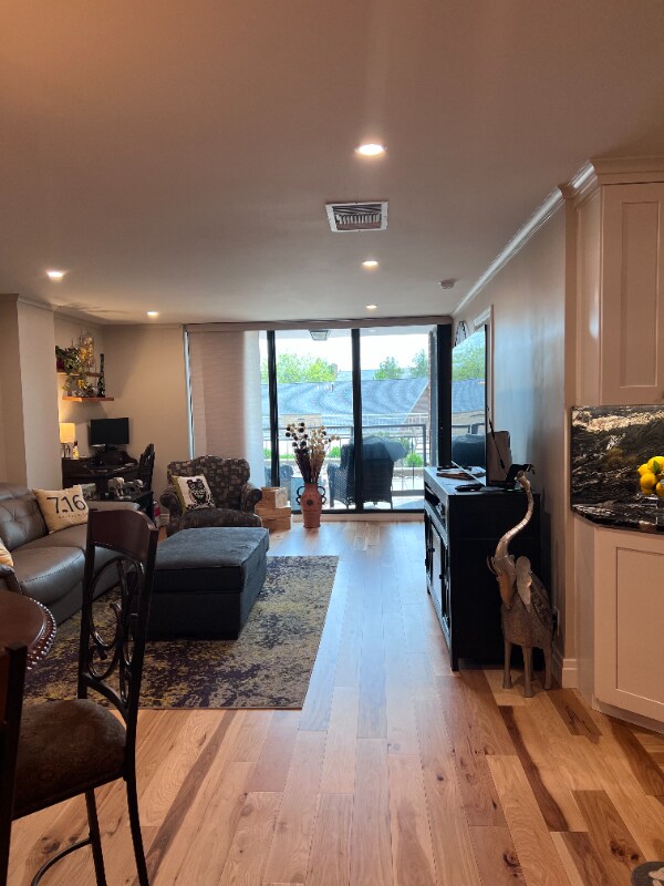 Foto principal - 200 Lakefront Blvd