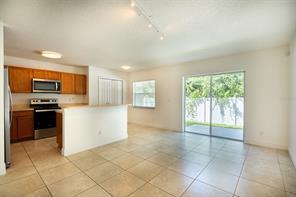 Foto del edificio - 716 Cresting Oak Cir