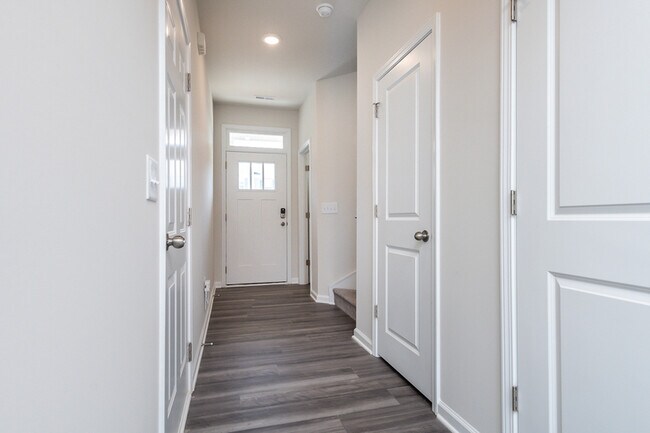 Building Photo - 296 E Compass Wy