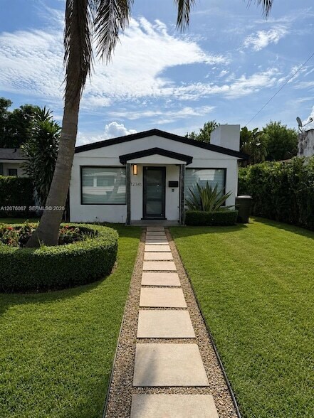 Foto del edificio - 12341 NE 11th Ct